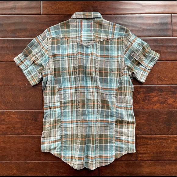 Vintage Red Western Style Short Sleeved Shirt with Pearl Snap Closure - Picture 7 of 11